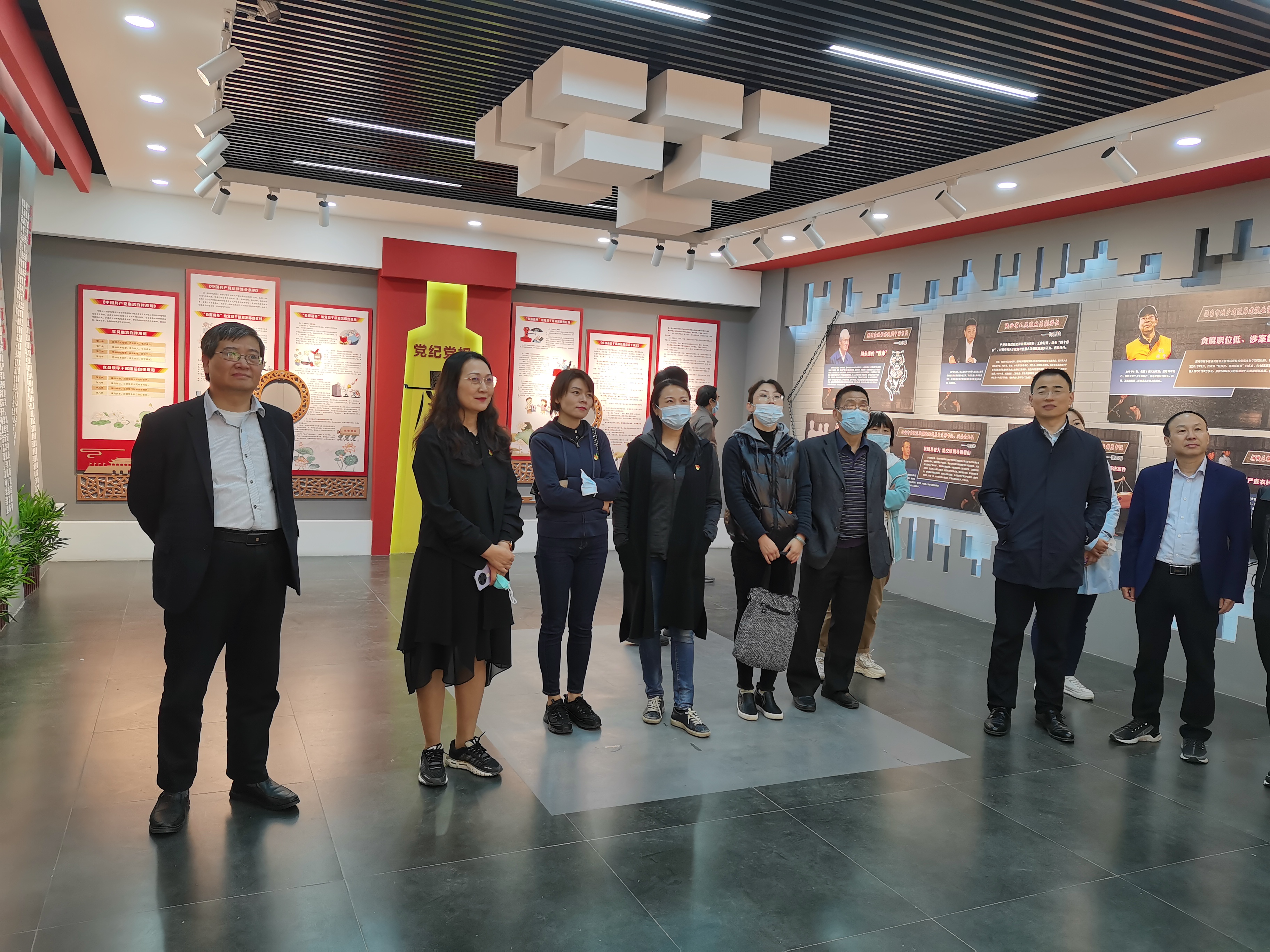 2c857c26dbe84254a76d64c963506416.jpg 2c857c26dbe84254a76d64c963506416.jpg