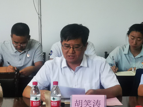 c9002aeaf18a4c3b8c0b7d3c6b5cd610.jpg 胡笑涛.jpg