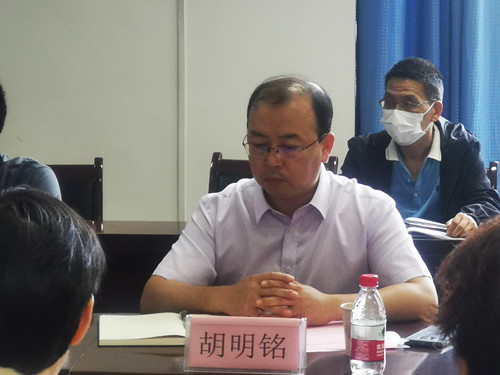 dcf32037d41b4ef09c8a8e03bdfc4c6d.jpg 胡明铭.jpg